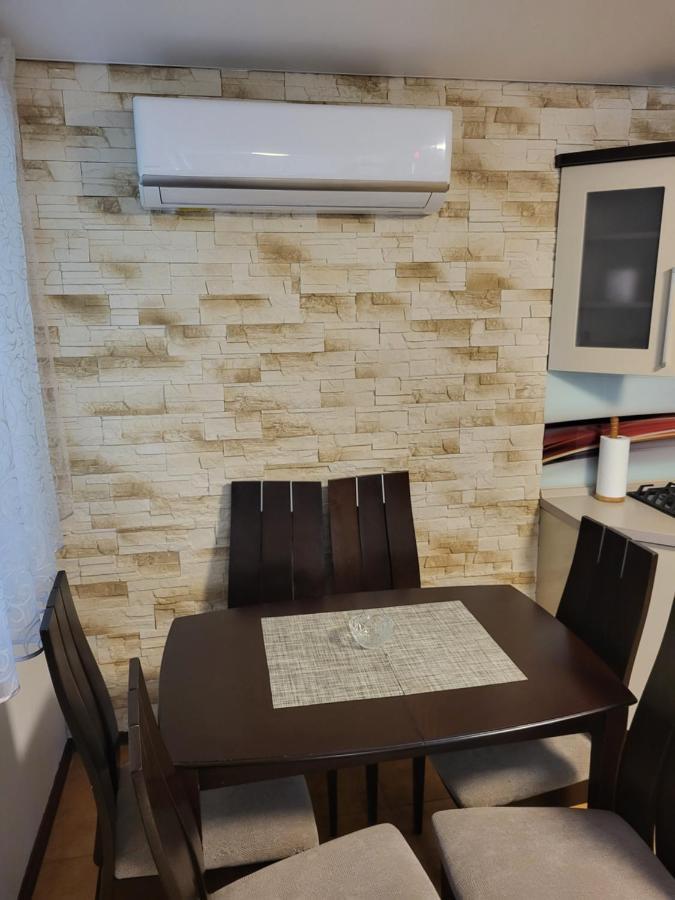 Privatus Namas Apartman Šilutė Kültér fotó